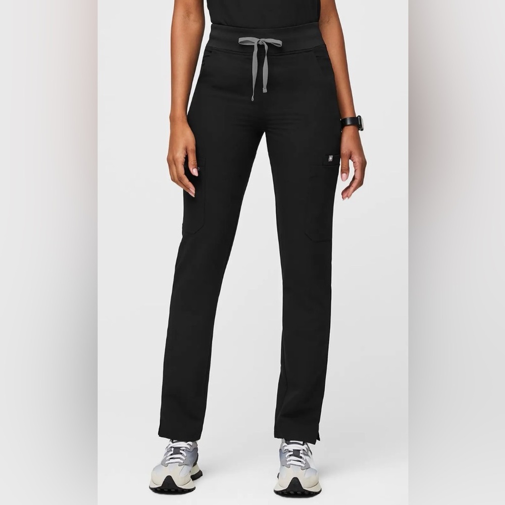 Figs Women's Yola High Waisted Scrub Pants Large - Black